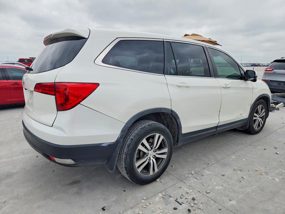 Photo 3 from auction – 2016 HONDA PILOT with VIN 5FNYF5H51GB054823