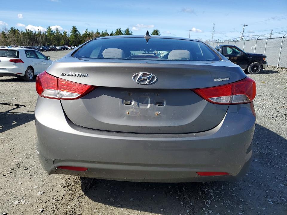 Photo 6 from auction – 2012 HYUNDAI ELANTRA with VIN 5NPDH4AE9CH130572