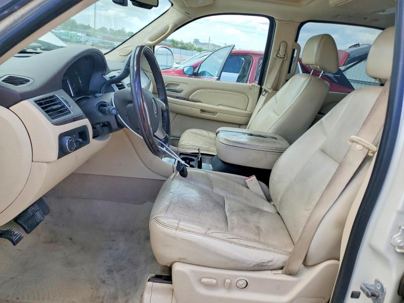 Photo 7 from auction – 2007 CADILLAC ESCALADE V with VIN 1GYFK66877R248850