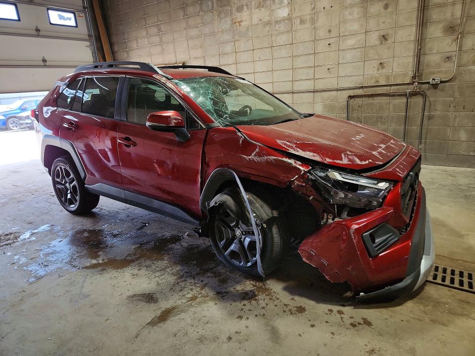 Photo 4 from auction – 2023 TOYOTA RAV4 with VIN 2T3J1RFV1PW360053