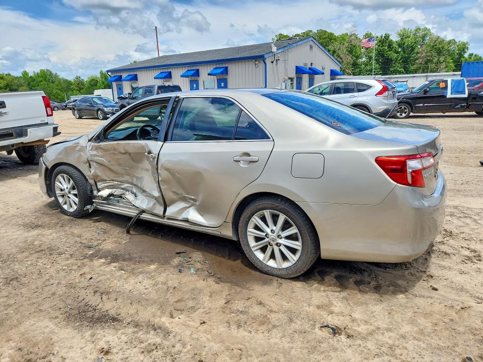 Photo 2 from auction – 2014 TOYOTA CAMRY with VIN 4T1BK1FK1EU026250