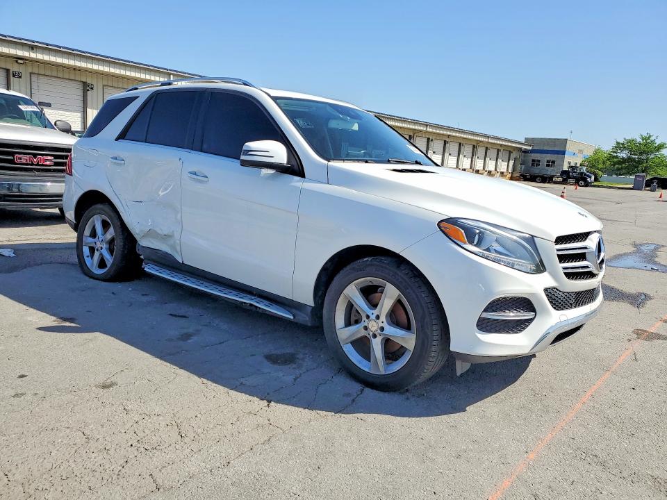Photo 4 from auction – 2016 MERCEDES-BENZ GLE with VIN 4JGDA5HB0GA805868