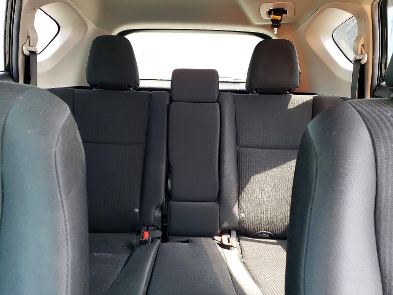 Photo 10 from auction – 2017 TOYOTA RAV4 with VIN 2T3BFREV4HW603010