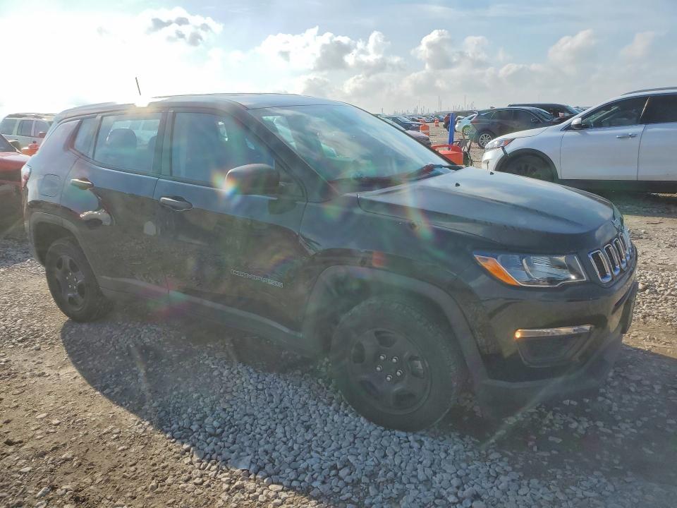 Photo 4 from auction – 2018 JEEP COMPASS with VIN 3C4NJCABXJT471453
