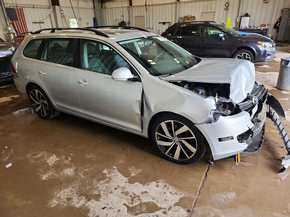 Photo 4 from auction – 2013 VOLKSWAGEN JETTA with VIN 3VWPL7AJ5DM665207