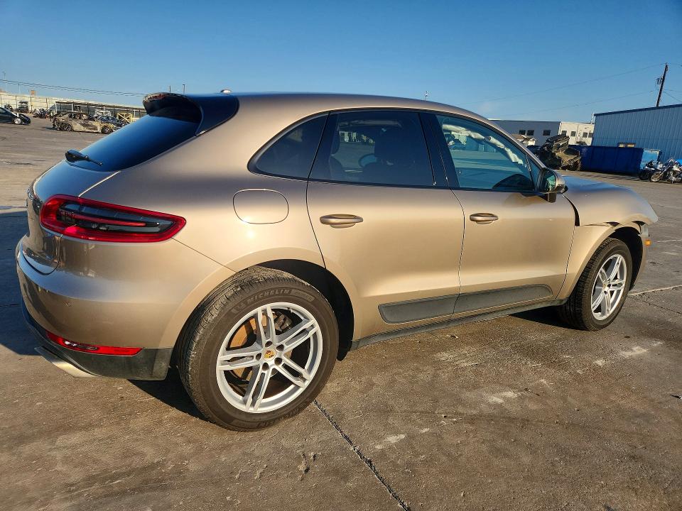 Photo 3 from auction – 2018 PORSCHE MACAN with VIN WP1AA2A54JLB10717