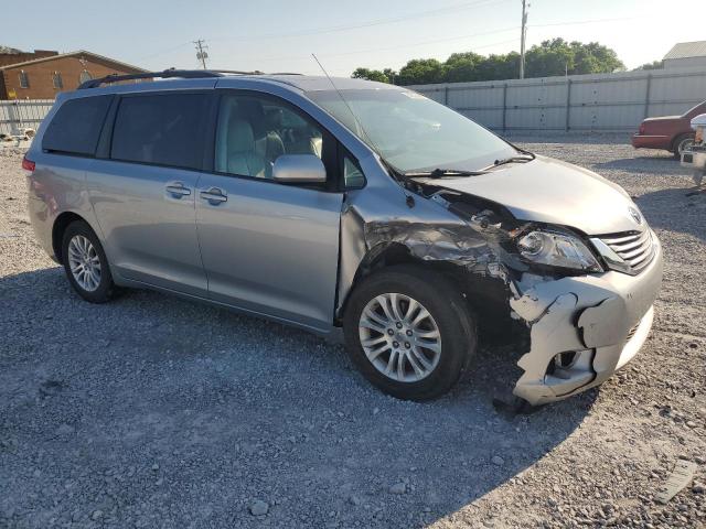 Photo 4 from auction – 2012 TOYOTA SIENNA XLE with VIN 5TDYK3DC8CS198637