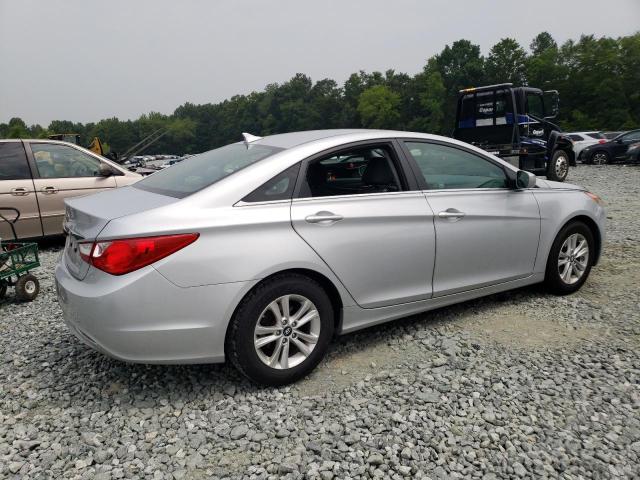 Photo 3 from auction – 2011 HYUNDAI SONATA GLS with VIN 5NPEB4AC4BH299627