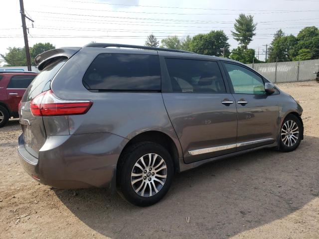 Photo 3 from auction – 2018 TOYOTA SIENNA XLE with VIN 5TDYZ3DC7JS938073