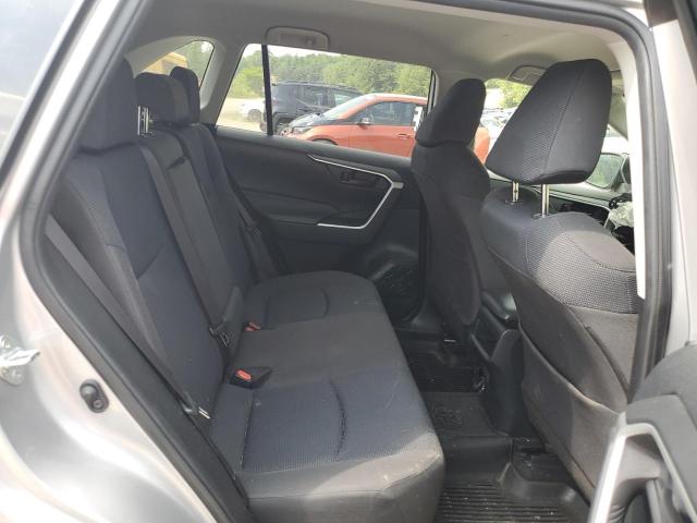 Photo 11 from auction – 2019 TOYOTA RAV4 LE with VIN JTMF1RFV8KJ017561