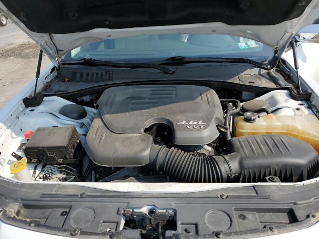Photo 11 from auction – 2018 CHRYSLER 300 LIMITE with VIN 2C3CCAKG7JH144425