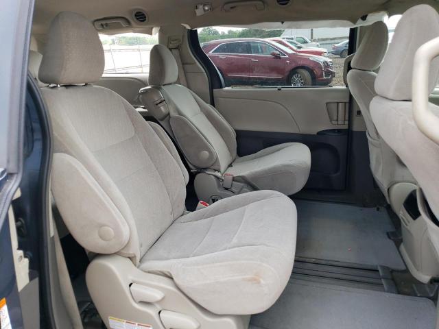 Photo 11 from auction – 2017 TOYOTA SIENNA LE with VIN 5TDKZ3DC4HS785782