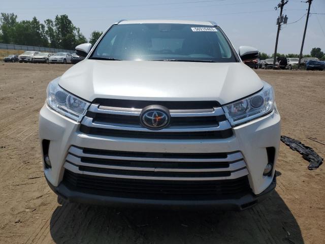 Photo 5 from auction – 2017 TOYOTA HIGHLANDER with VIN 5TDJZRFH8HS511041