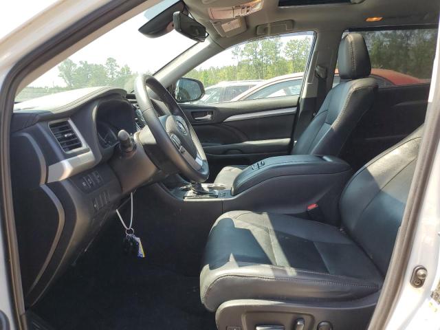 Photo 7 from auction – 2019 TOYOTA HIGHLANDER with VIN 5TDJZRFH7KS579743