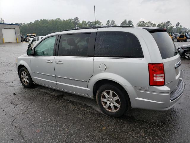 Photo 2 from auction – 2010 CHRYSLER TOWN & COU with VIN 2A4RR5D1XAR252756
