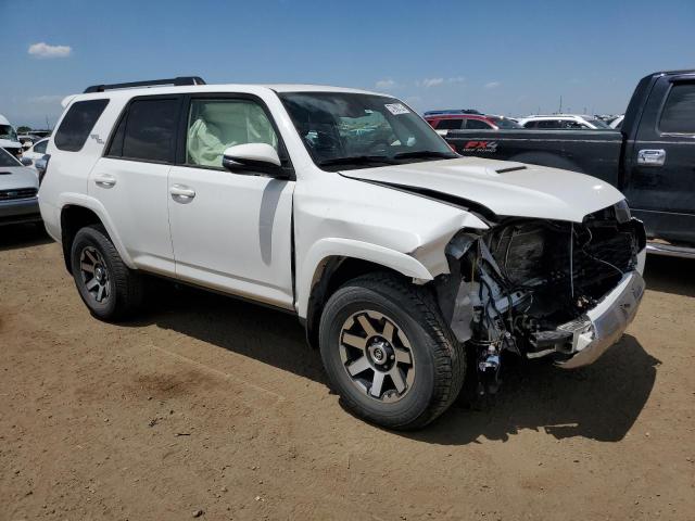 Photo 4 from auction – 2019 TOYOTA 4RUNNER TR with VIN JTEBU5JRXK5646607