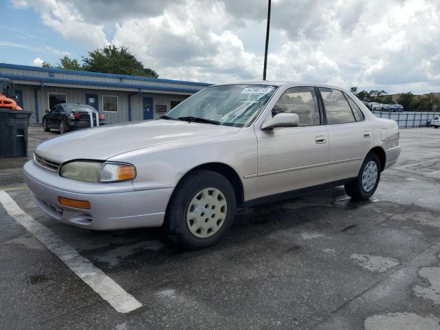 TOYOTA CAMRY LE 1995 with VIN 4T1SK12E5SU895591 - Photo from auction
