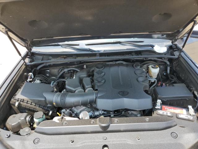 Photo 11 from auction – 2018 TOYOTA 4RUNNER SR with VIN JTEZU5JR6J5174192