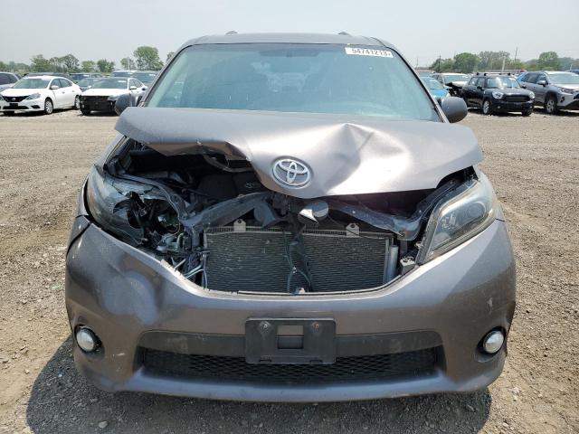 Photo 5 from auction – 2017 TOYOTA SIENNA SE with VIN 5TDXZ3DC0HS896660