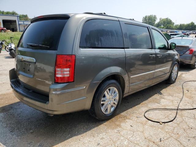 Photo 3 from auction – 2010 CHRYSLER TOWN & COU with VIN 2A4RR5DX1AR279574