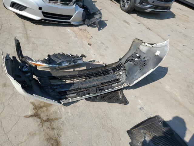 Photo 13 from auction – 2018 TOYOTA HIGHLANDER with VIN 5TDKZRFH9JS530532
