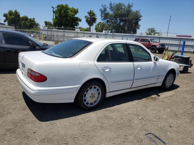 Photo 3 from auction – 2001 MERCEDES-BENZ E 320 with VIN WDBJF65J61B192049
