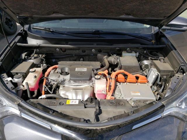 Photo 11 from auction – 2017 TOYOTA RAV4 with VIN JTMRJREV1HD148854