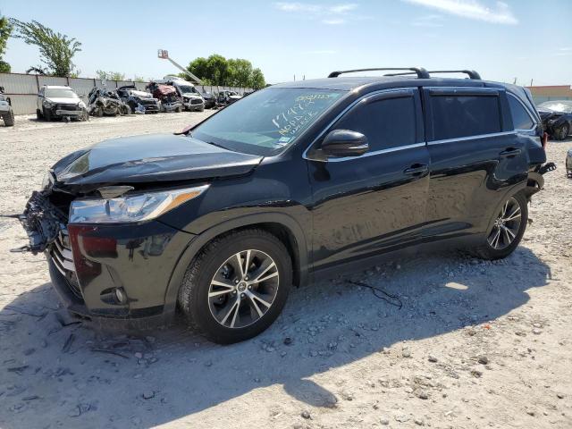 TOYOTA HIGHLANDER 2019 with VIN 5TDZZRFH5KS305895 - Photo from auction