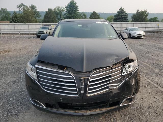 Photo 5 from auction – 2019 LINCOLN MKT with VIN 2LMHJ5AT6KBL00570