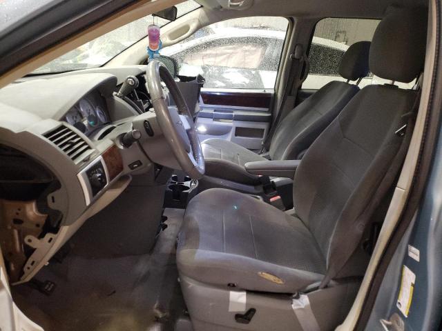 Photo 7 from auction – 2010 CHRYSLER TOWN & COU with VIN 2A4RR5D1XAR494530