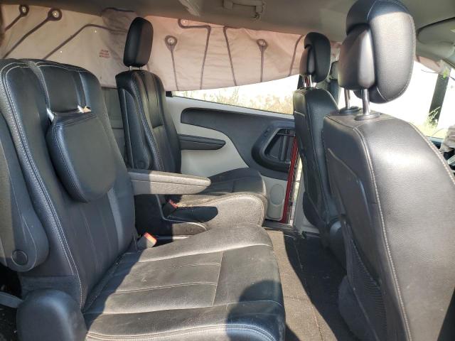 Photo 11 from auction – 2016 CHRYSLER TOWN & COU with VIN 2C4RC1BG0GR187352