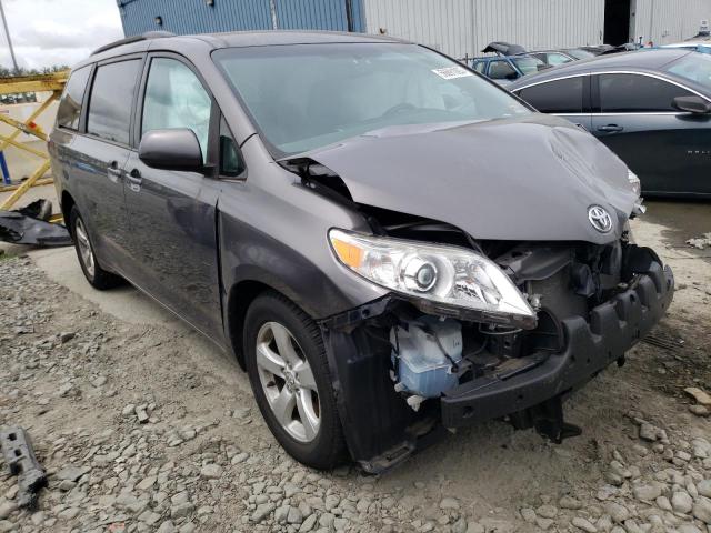 Photo 4 from auction – 2017 TOYOTA SIENNA LE with VIN 5TDKZ3DC0HS856718