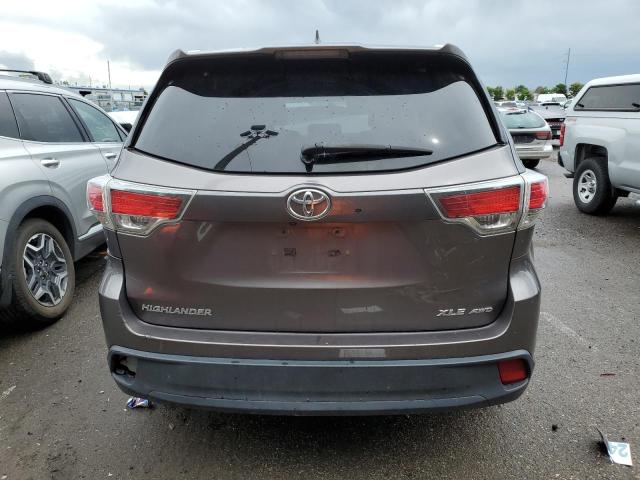 Photo 6 from auction – 2015 TOYOTA HIGHLANDER with VIN 5TDJKRFH6FS086579