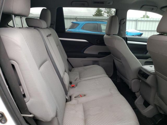 Photo 11 from auction – 2016 TOYOTA HIGHLANDER with VIN 5TDBKRFH2GS255146