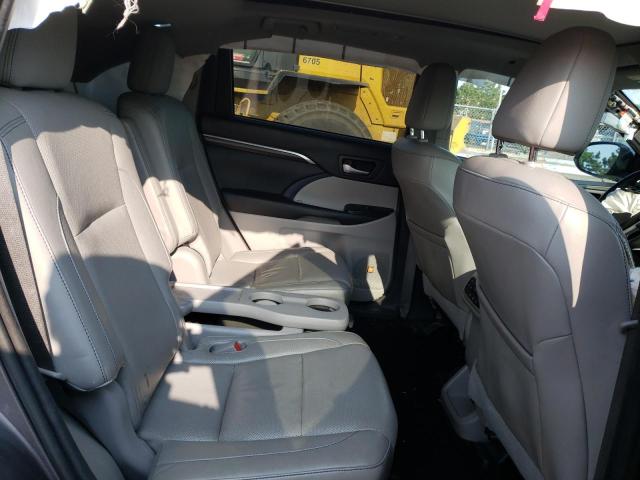 Photo 11 from auction – 2015 TOYOTA HIGHLANDER with VIN 5TDDKRFHXFS186178