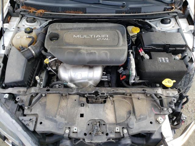 Photo 11 from auction – 2015 CHRYSLER 200 LIMITE with VIN 1C3CCCAB2FN564075