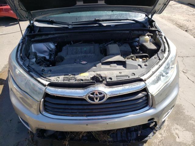 Photo 12 from auction – 2016 TOYOTA HIGHLANDER with VIN 5TDBKRFH2GS285506