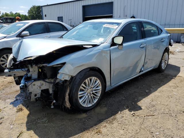 LEXUS CT 200 H 2013 with VIN JTHBK1GG3D2040352 - Photo from auction