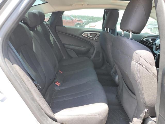 Photo 10 from auction – 2015 CHRYSLER 200 LIMITE with VIN 1C3CCCAB6FN535498