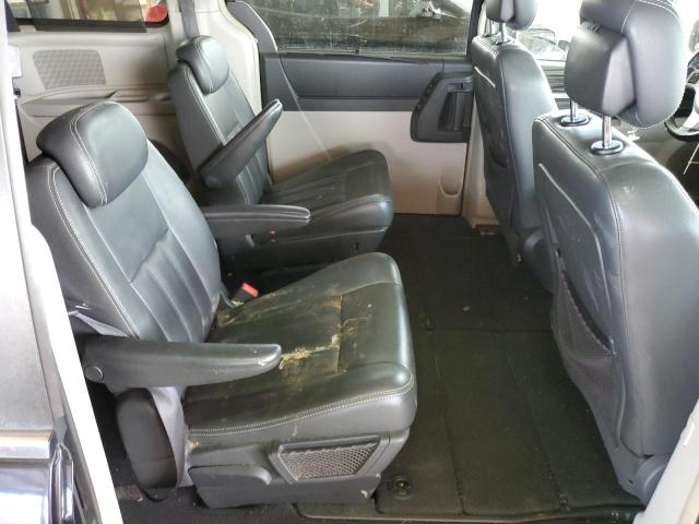 Photo 11 from auction – 2010 CHRYSLER TOWN & COU with VIN 2A4RR5DX5AR290450