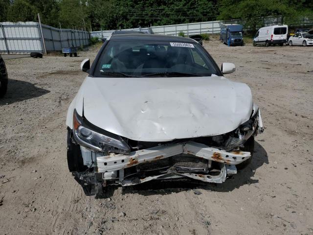 Photo 5 from auction – 2015 TOYOTA SCION TC with VIN JTKJF5C78F3095531