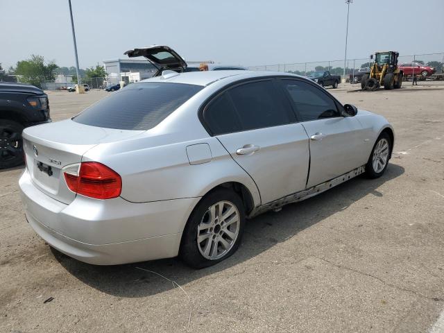 Photo 3 from auction – 2006 BMW 325 I with VIN WBAVB13576KX51135