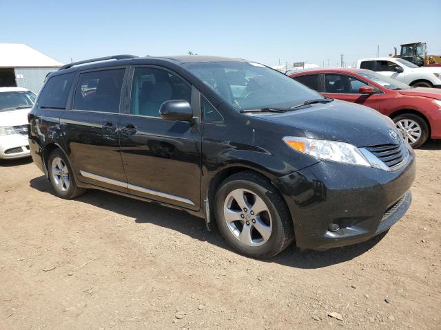 Photo 4 from auction – 2017 TOYOTA SIENNA LE with VIN 5TDKZ3DC9HS900649