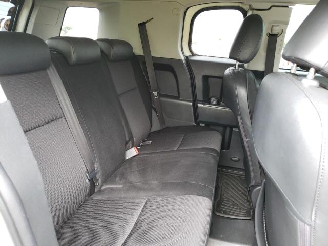 Photo 11 from auction – 2010 TOYOTA FJ CRUISER with VIN JTEZU4BF4AK010665