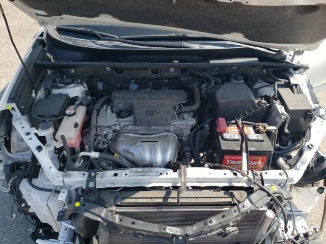 Photo 11 from auction – 2017 TOYOTA RAV4 LE with VIN JTMZFREV3HJ124526