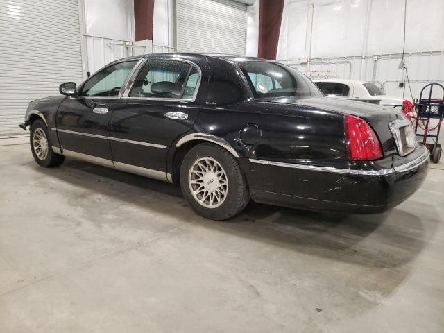Photo 2 from auction – 2002 LINCOLN TOWN CAR S with VIN 1LNHM82W22Y657356