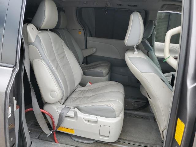 Photo 11 from auction – 2011 TOYOTA SIENNA XLE with VIN 5TDDK3DC7BS019663