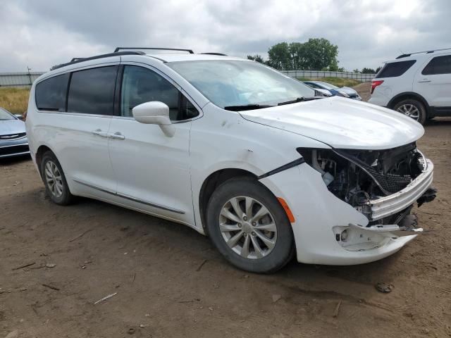 Photo 4 from auction – 2017 CHRYSLER PACIFICA T with VIN 2C4RC1BG7HR620697