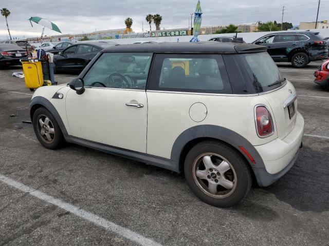 Photo 2 from auction – 2008 MINI COOPER with VIN WMWMF33578TT59359
