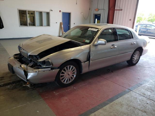 Photo 1 from auction – 2004 LINCOLN TOWN CAR U with VIN 1LNHM83W64Y677420